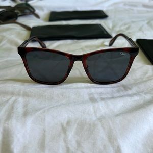 Quay sunglasses with case